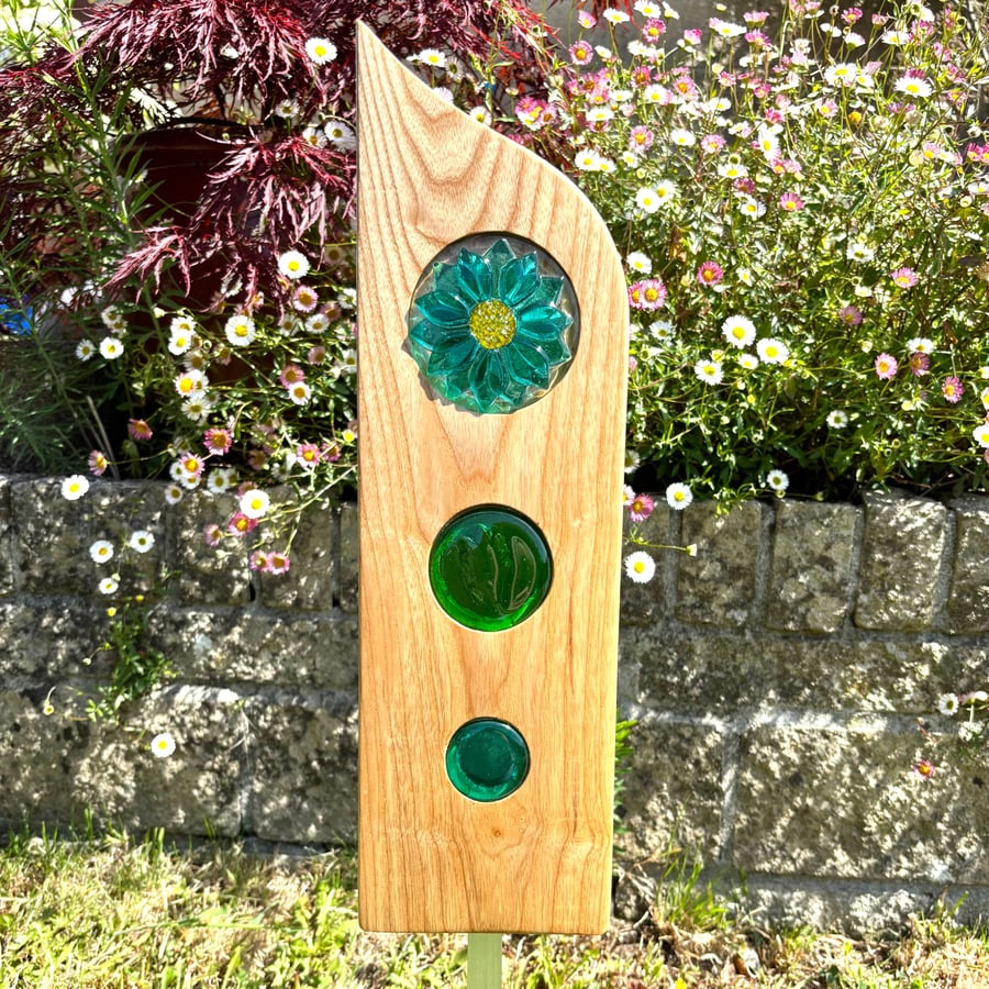  Glass & Wood Flower Garden Art 