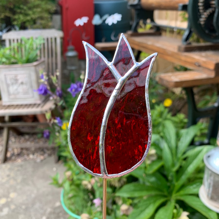 Stained  Glass Lily Tulip Stake Large - Plant Pot Decoration -  Red