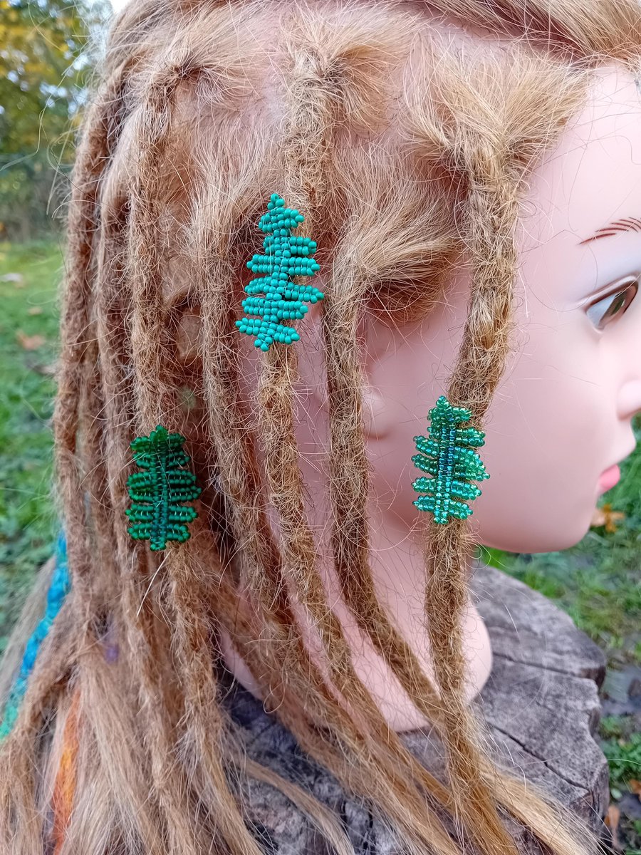 Green fern leaf dreadlock beads