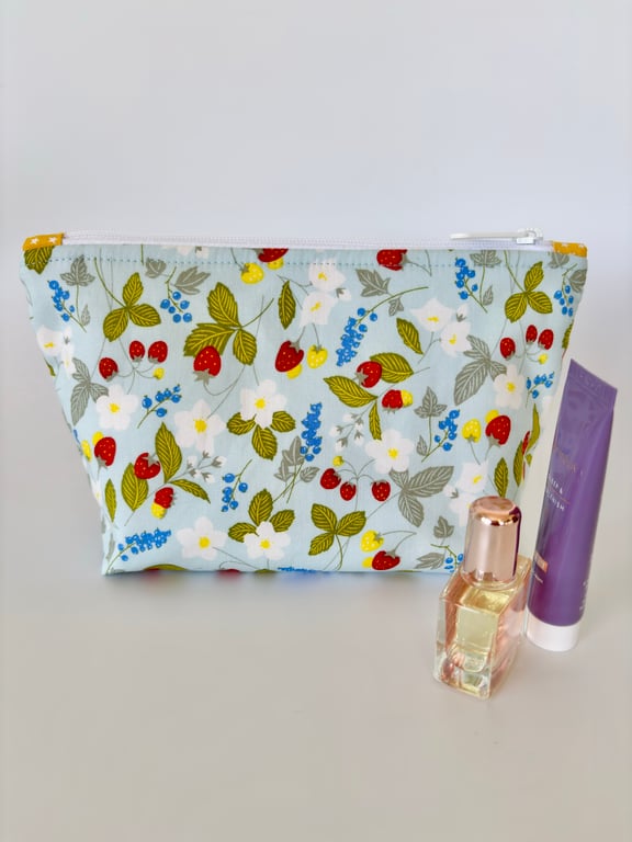 Make up bag, small toiletry bag, water resistant lining, blue floral pattern