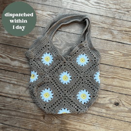 Handemade Daisy Crochet Bag - Latte 