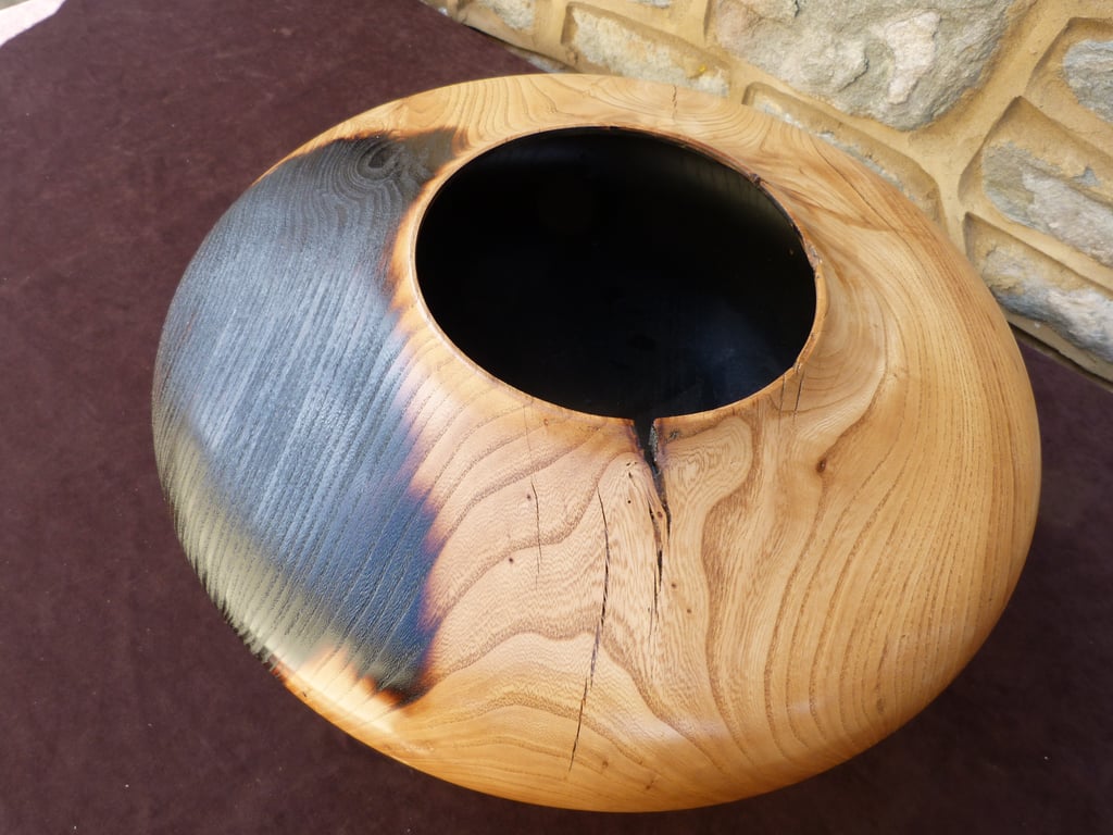 ELM HOLLOW FORM, A LARGE PIECE AT 380mm WIDE