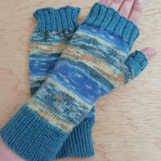 Fingerless Gloves - Hand Knitted - Van Gogh inspired 