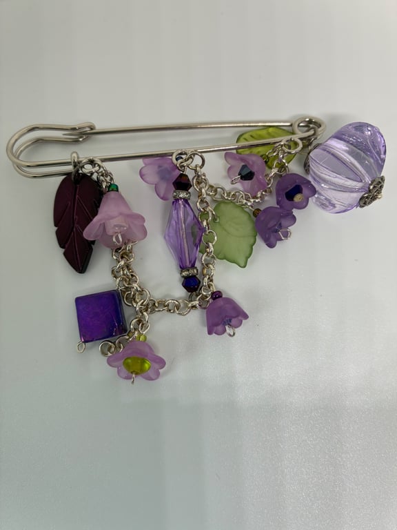 Lilac kilt pin
