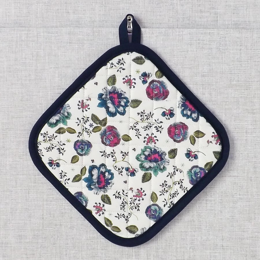 Pot holder, pan holder, quilted, floral