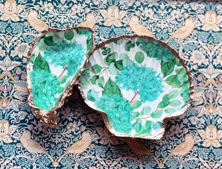 Hydrangea scallop and oyster giftbox