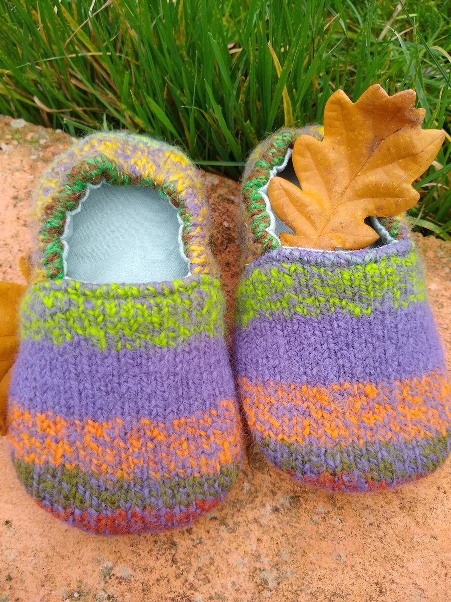 Boys or girls slippers UK kids Size 6