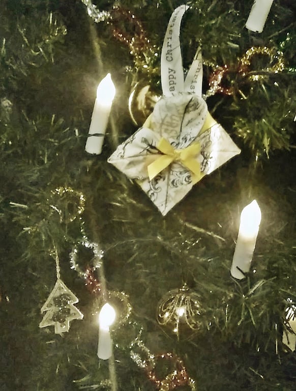 Christmas tree decoration Bees Folded Fabric and Ribbon