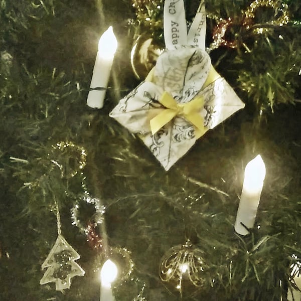 Christmas tree decoration Bees Folded Fabric and Ribbon