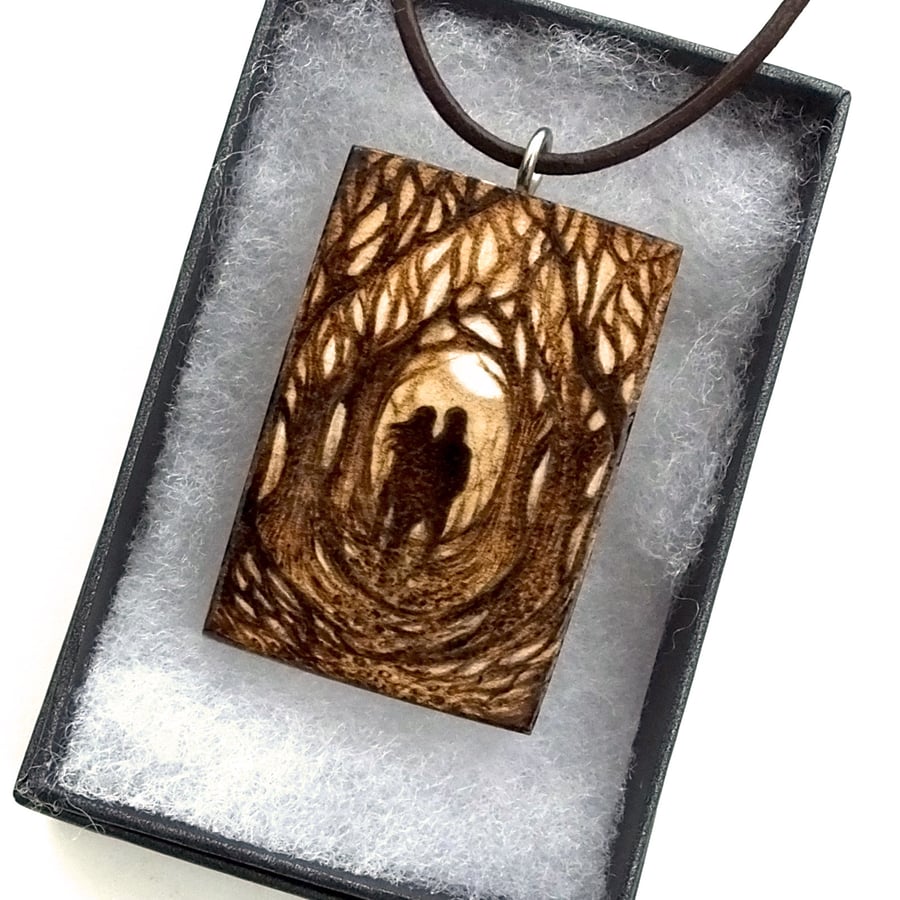 Romantic couple Pendant. Pyrography silhouette in forest necklace in sycamore.