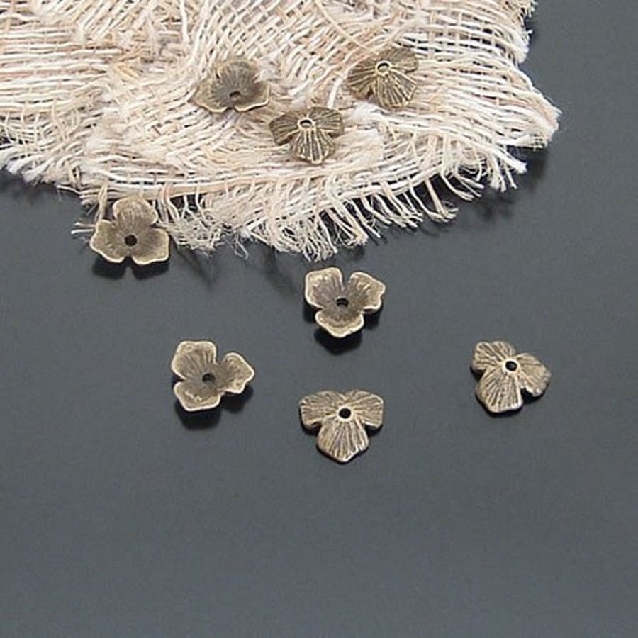 10mm three-leave bronze bead caps   - 2pcs