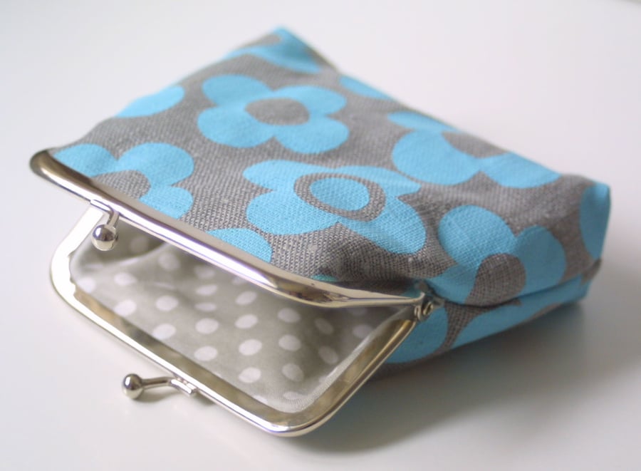 Sale Blue Mod Flower purse