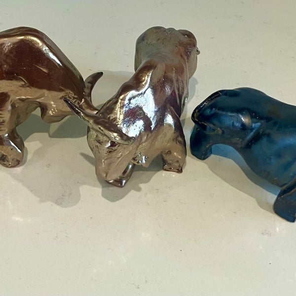 Bold ceramic bull sculpture with a modernist form. 20cm x 20cm x 10cm