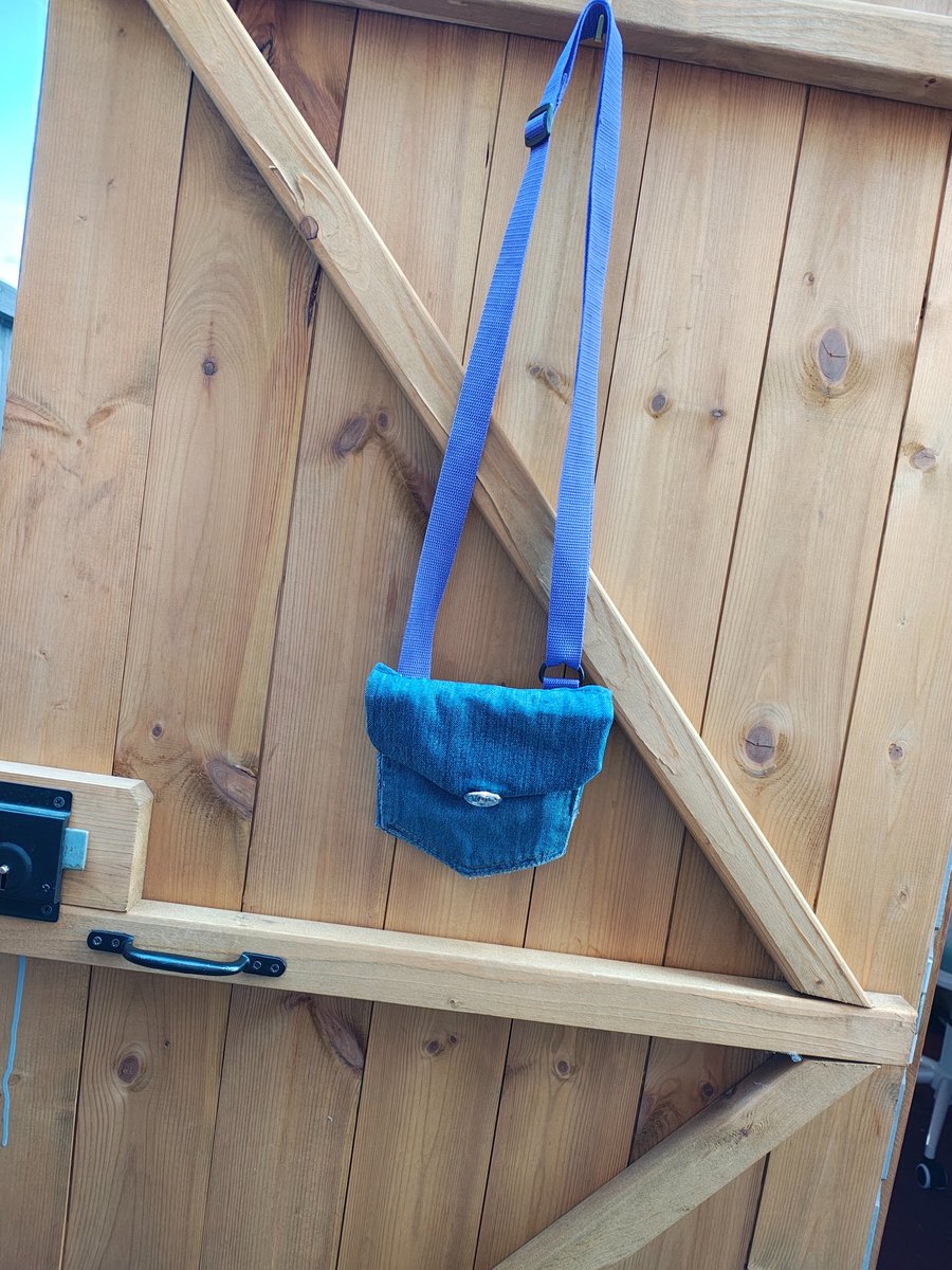 Handmade shoulder bag 
