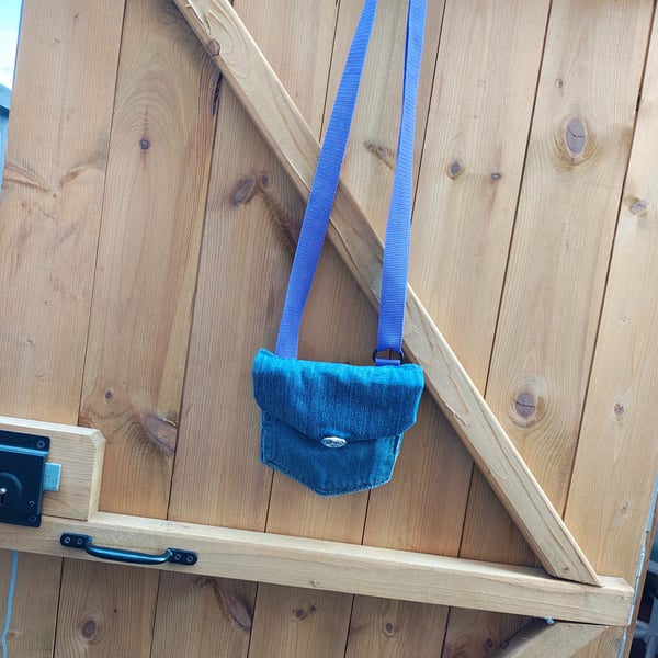 Handmade shoulder bag 