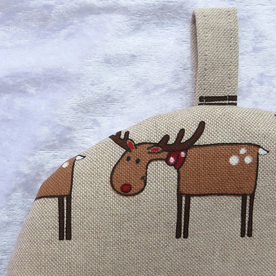 Coffee Cosy.  Reindeer design.  Size small, to fit a 2 cup cafetiere. Christmas.