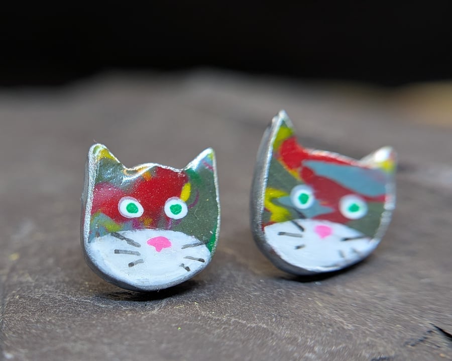 Colourful cat stud earrings 