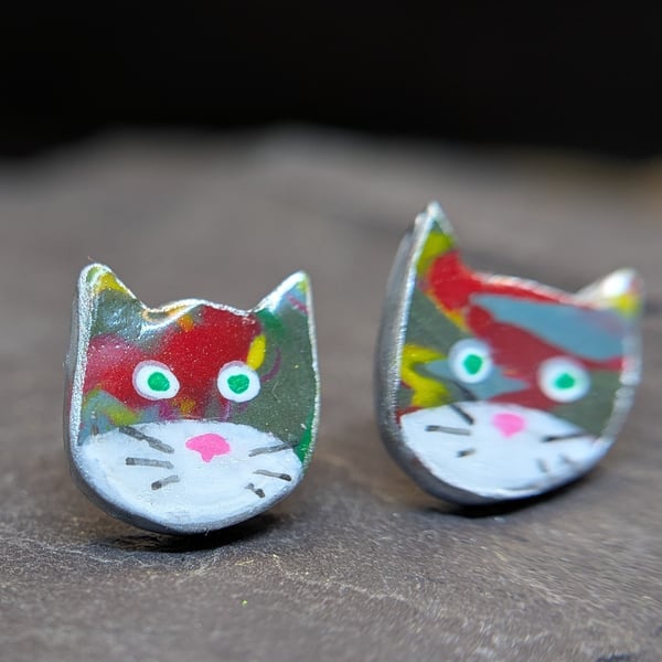 Colourful cat stud earrings 