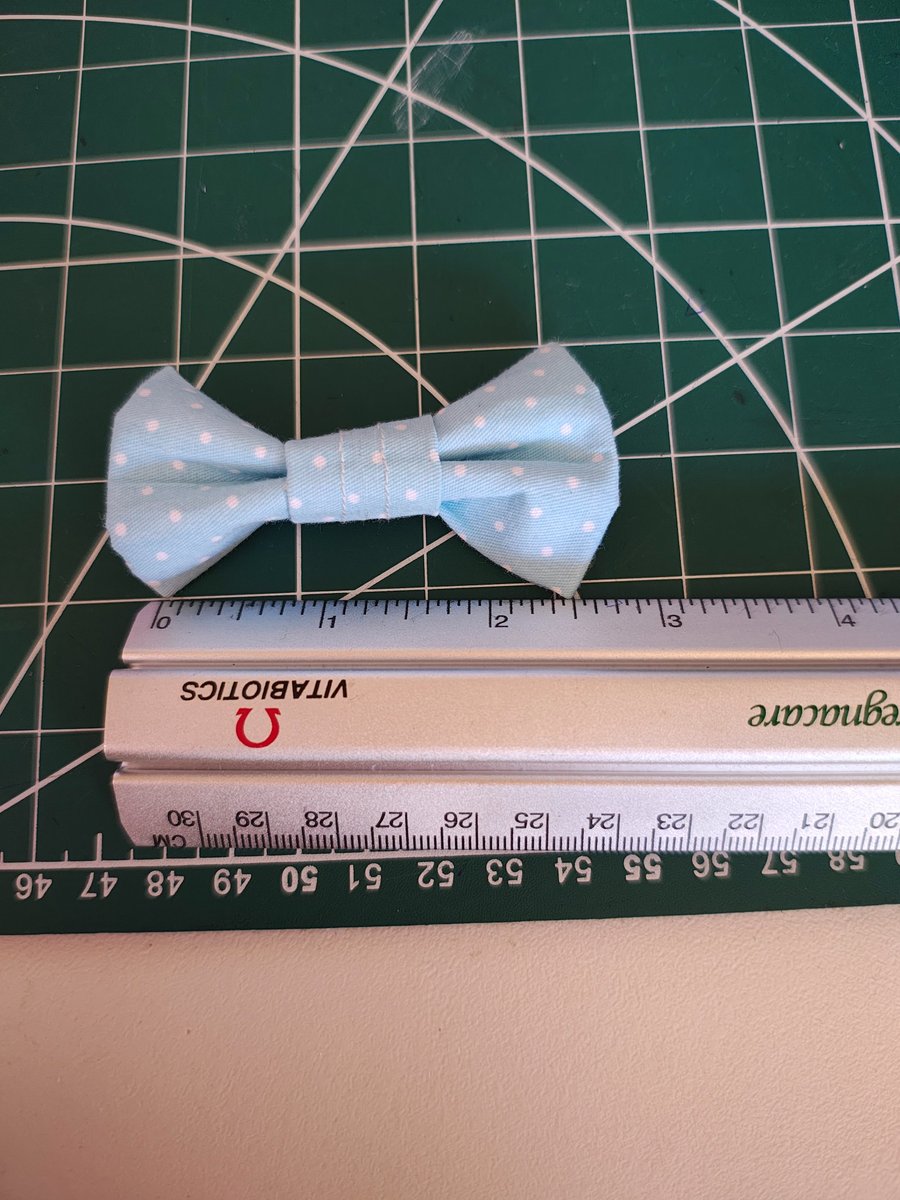 Handmade dog or cat bowtie 