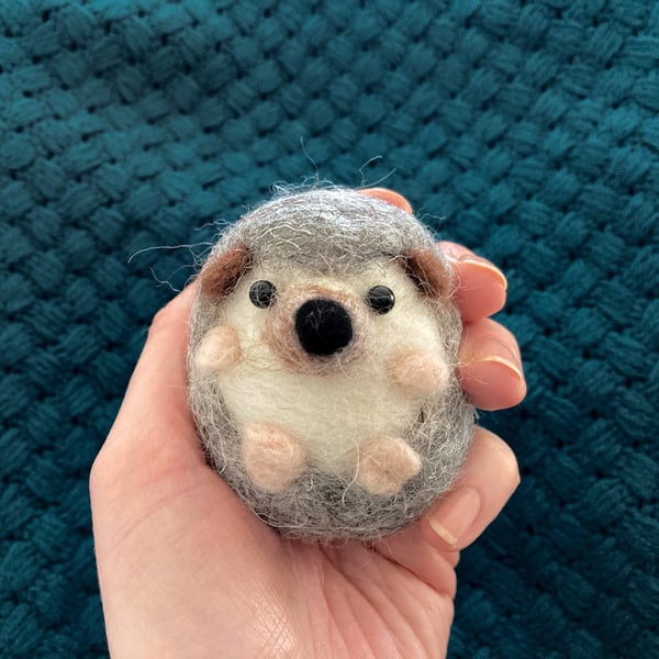 Needle Felting kit - Hedgehog. For Beginners. A craft kit for adults