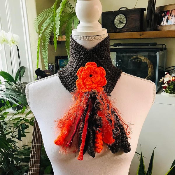 Chunky crochet neck wrap brown-red hand crochet flowers