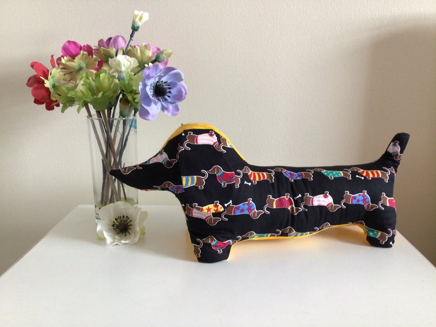 Dachshund shelf sitter. Ornament. Pincushion. 