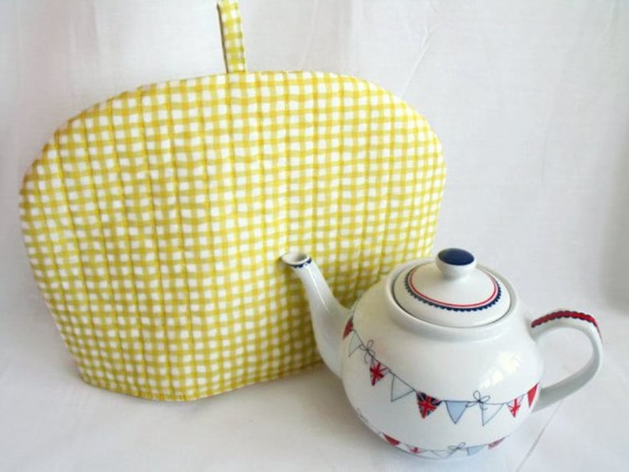  tea pot cozy to keep your brew warm, yellow checked fabric