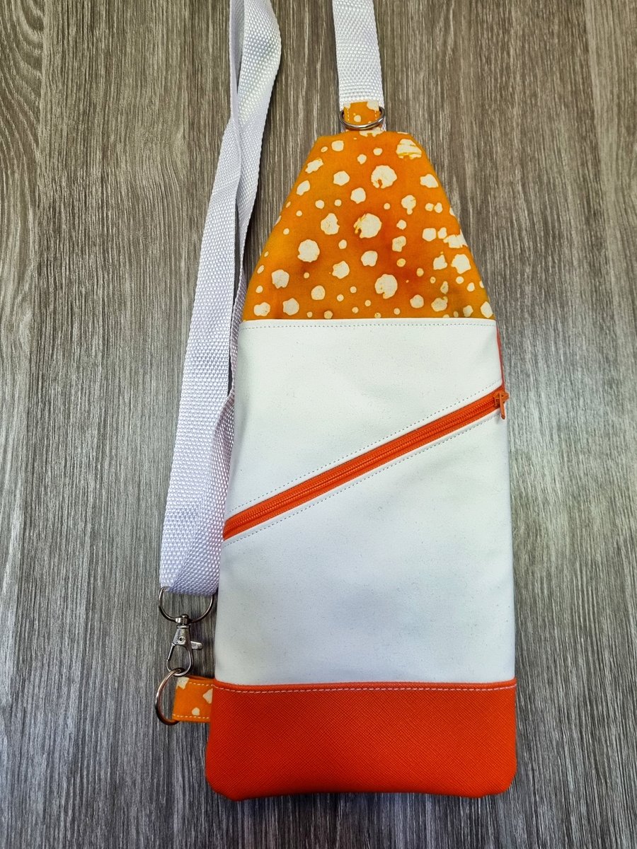 Cross-over Shoulder Bag