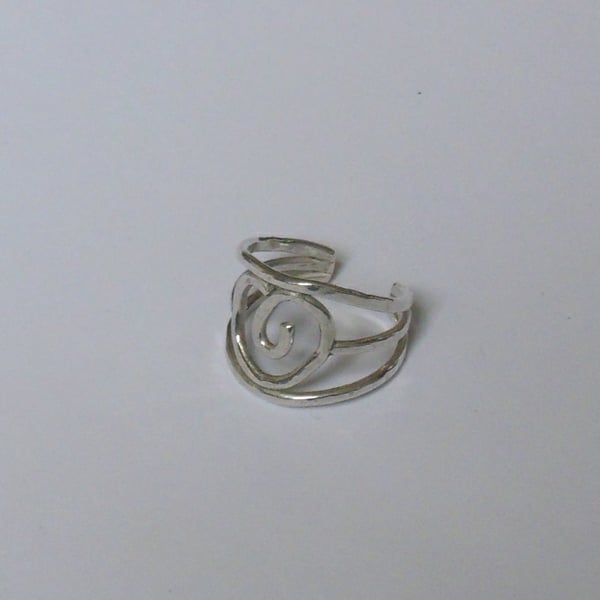 Arts and Crafts rose ring