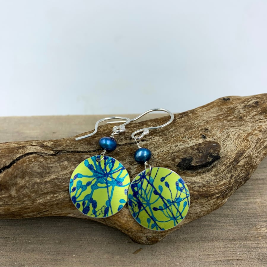 Lime and blue aluminium cow parsley circle earrings with blue pearl 