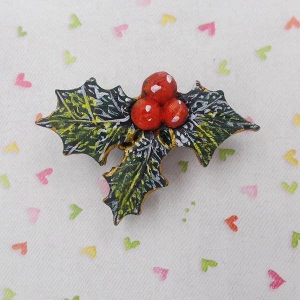  Christmas HOLLY & RED BERRIES BROOCH Festive Wedding Pin HAND PAINTED