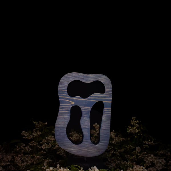 "Observer" - abstract wooden sculpture 