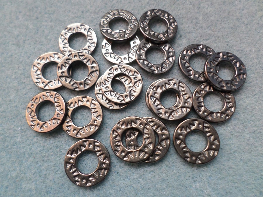 20 x Alloy Pendants - Donut - 15.5mm - Black 