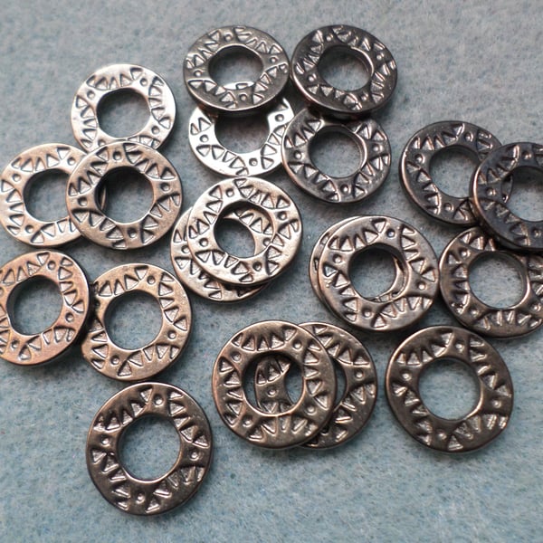 20 x Alloy Pendants - Donut - 15.5mm - Black 