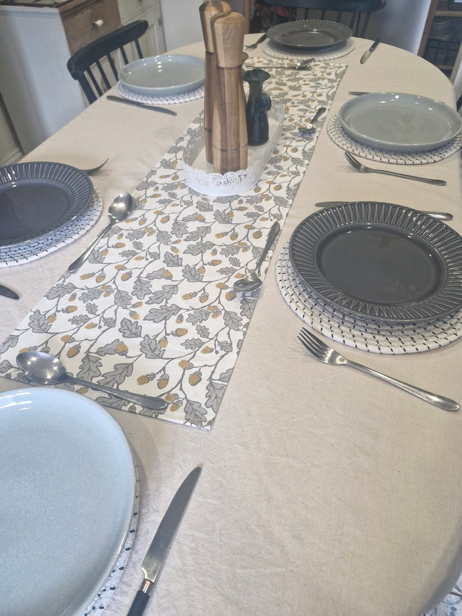 Acorn White Table Runner