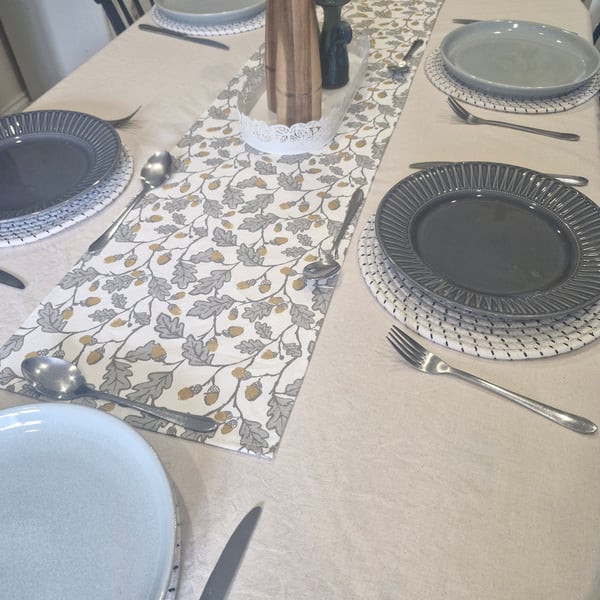 Acorn White Table Runner