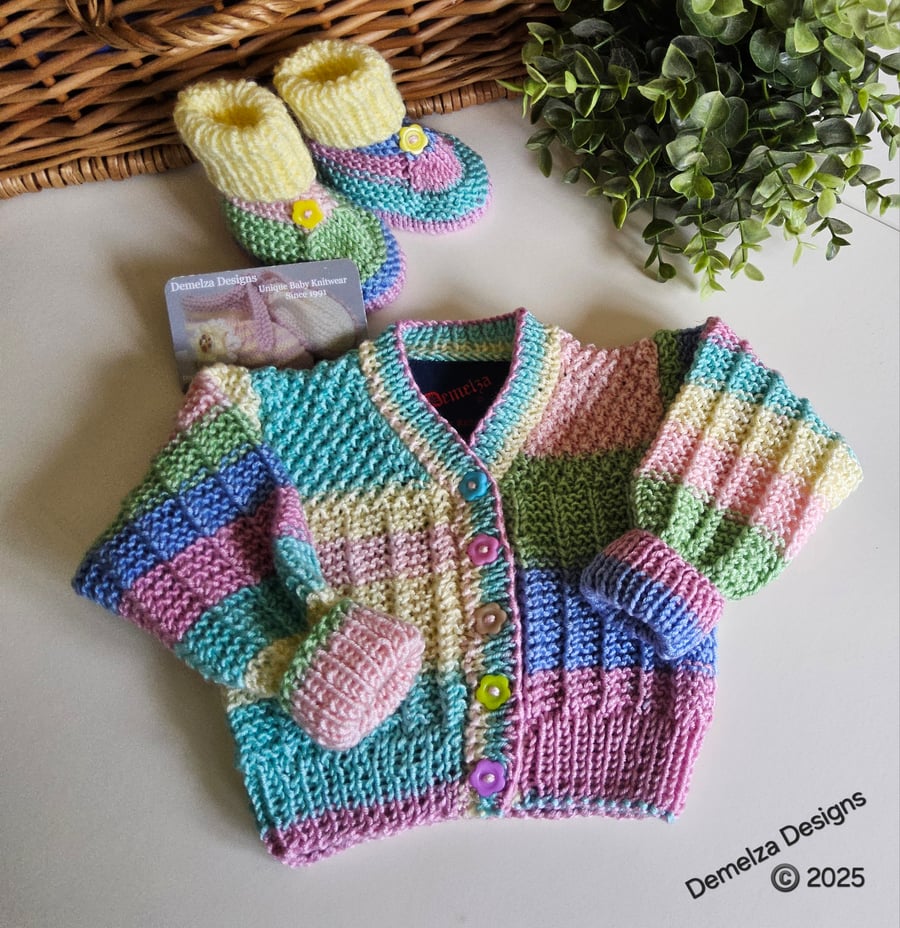 Hand Knitted Baby Girl's Cardigan & Booties Set Size 0 - 3 months size