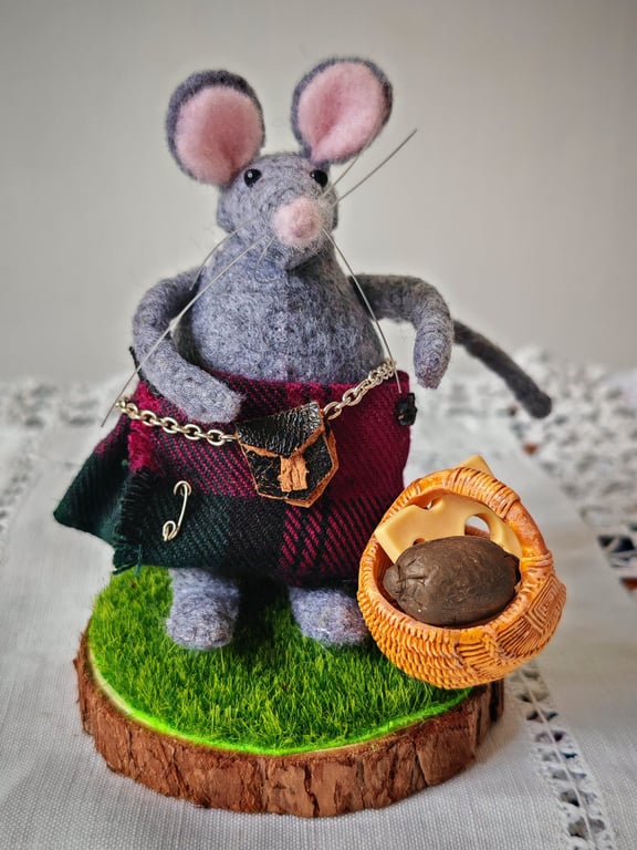 Mac Mouse- handmade felt mouse