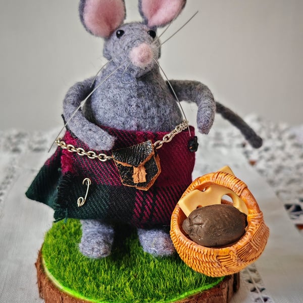 Mac Mouse- handmade felt mouse