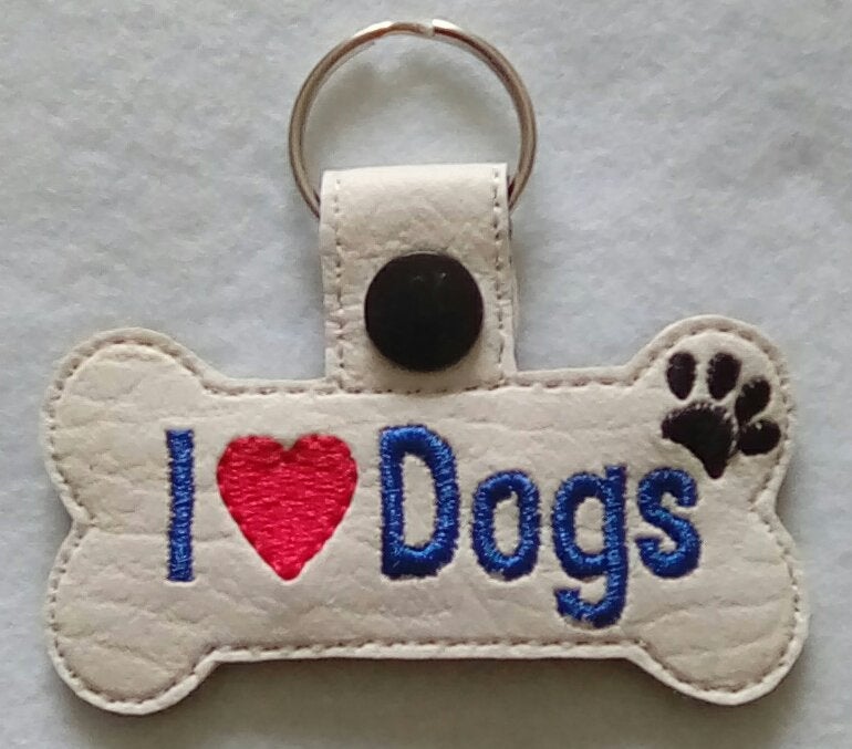 4. I love dogs keyring.