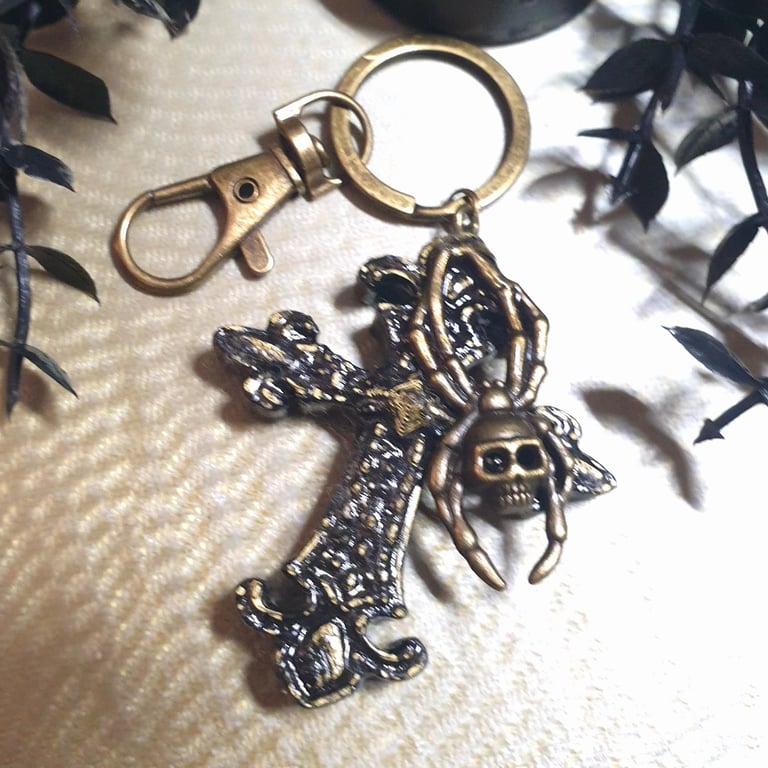 Gothic  Cross  keychain