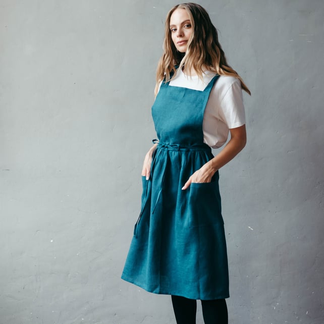 NEW! Split Leg Tie Apron for Potters & Makers with 3 Pockets. Dusty Green.  No14:3