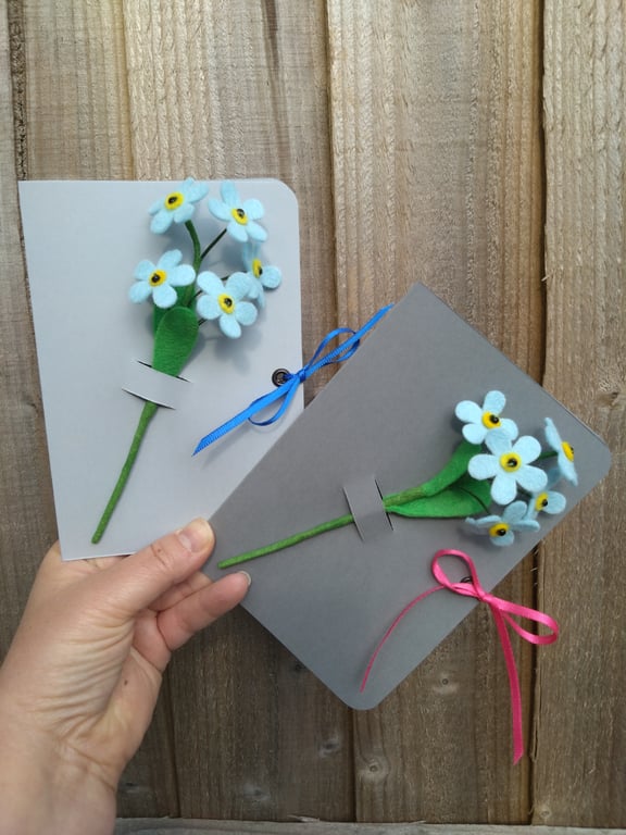 Medium Felt Flowers Card - Forget-Me-Not