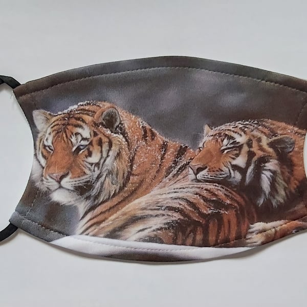Tigers face covering mask with 2 free carbon filters Adult