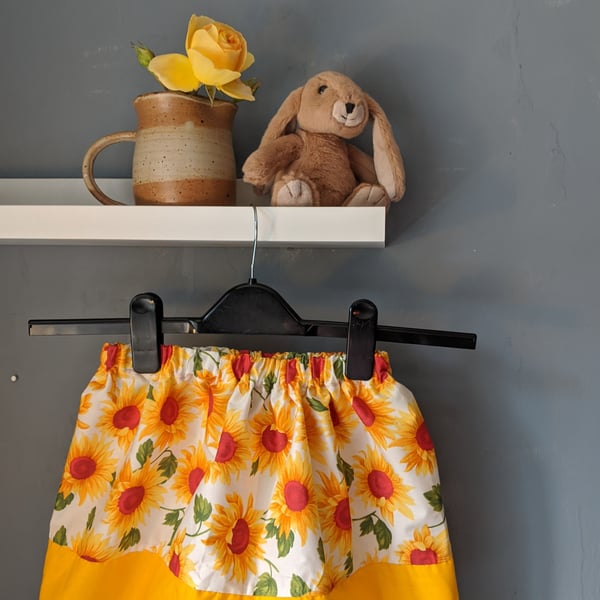 Children's skirt with sunflower pattern - age 2-3