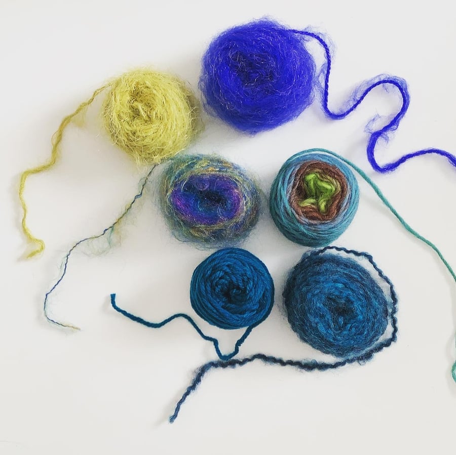 Yarn oddments, mini balls of yarn, 10g balls of fancy yarn