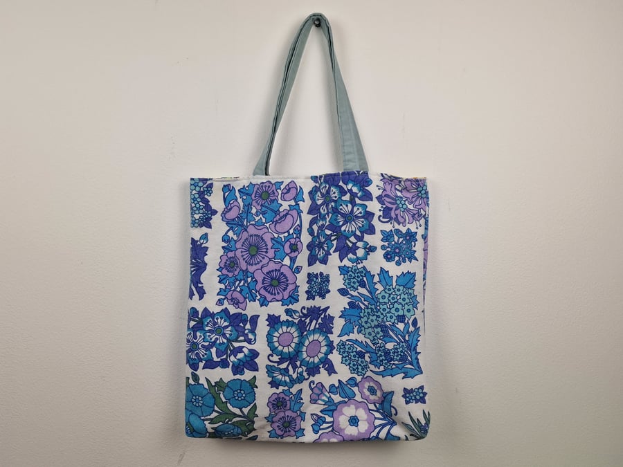 Vintage 1960s 1970s floral print fabric shoulder tote bag