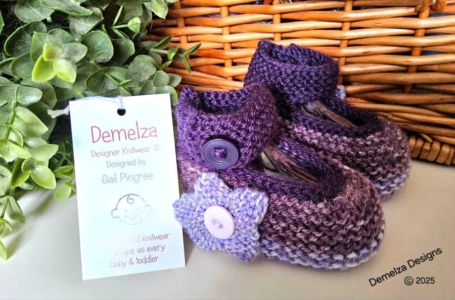 Designer Hand Knitted Girl's Flower Shoes with Merino Wool 0-3 months