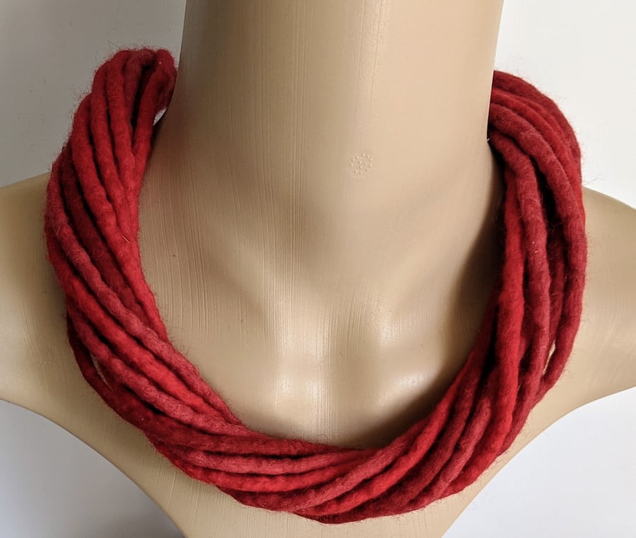 The Twist: felted cord necklace in shades of red