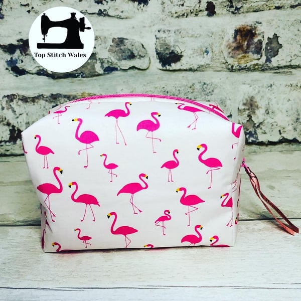 Flamingo print cosmetics bag